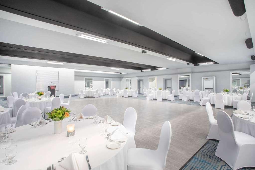 Quality Inn & Conference Centre Kingston Central Facilidades foto