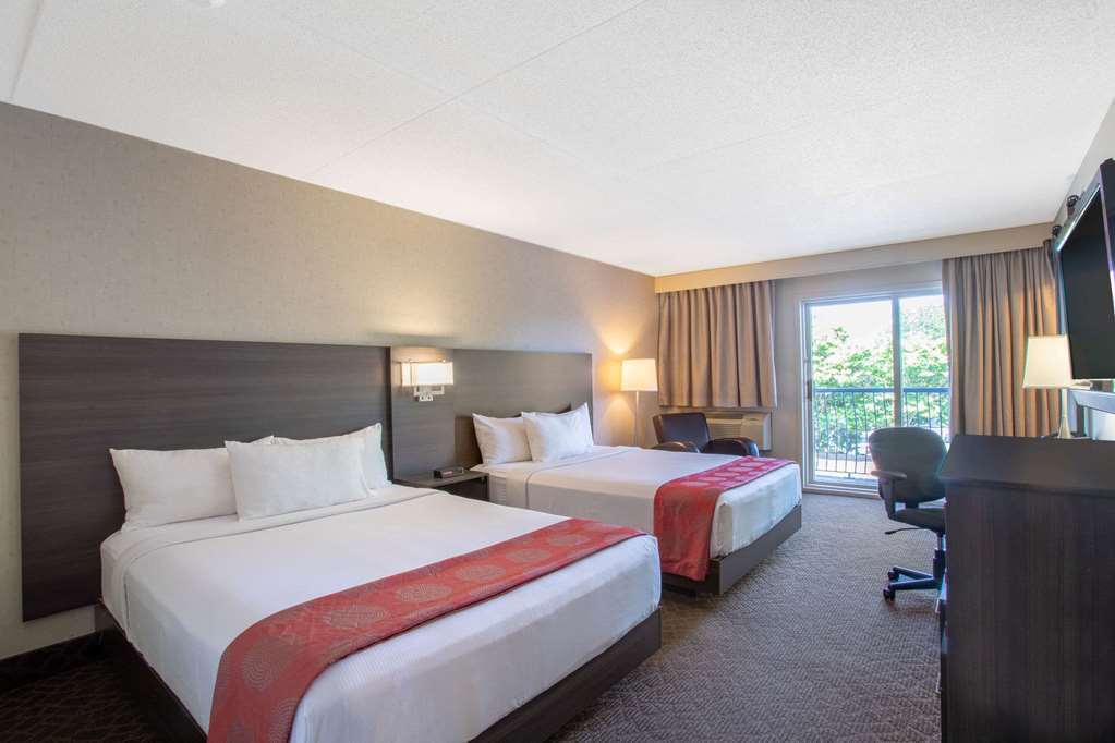 Quality Inn & Conference Centre Kingston Central Habitación foto